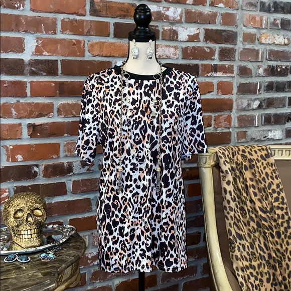 🦄Leopard Print Top🐆 - Picture 2 of 6